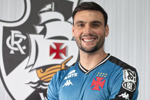 Vasco anuncia a contratação do goleiro Daniel Fuzato