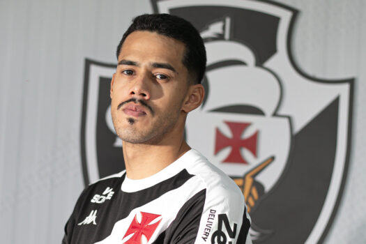 Vasco anuncia a contratação do zagueiro Lucas Oliveira