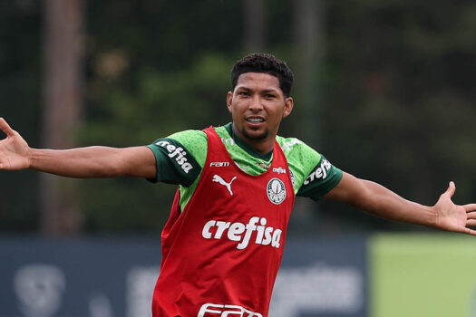 Fluminense desiste de contratar Rony após duas propostas recusadas