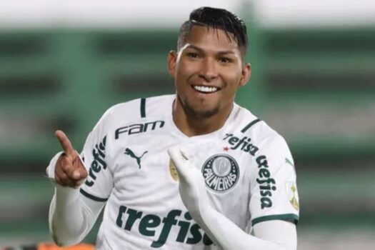 Palmeiras encaminha venda de Rony para clube do Catar