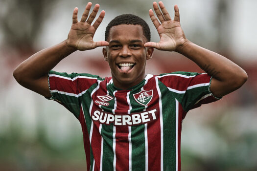 Fluminense vence com falha inusitada do goleiro Kevyn na Copinha