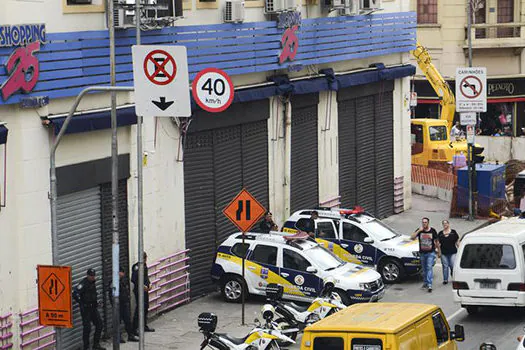 Guarda Civil Metropolitana interdita shopping na 25 de Março