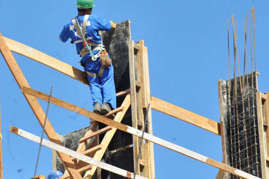 Indústria da construção tem o melhor desempenho do ano em outubro