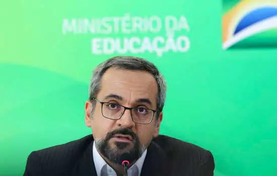 Programa do MEC para ensino técnico prevê cursos a distância