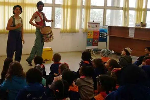 Alunos participam de projeto de incentivo à leitura