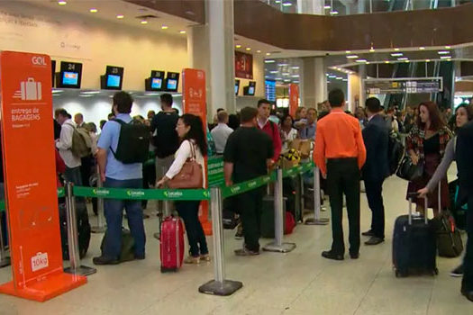 Aeroporto Santos Dumont têm voos cancelados e atrasados