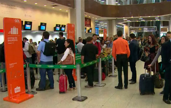 Aeroporto Santos Dumont têm voos cancelados e atrasados