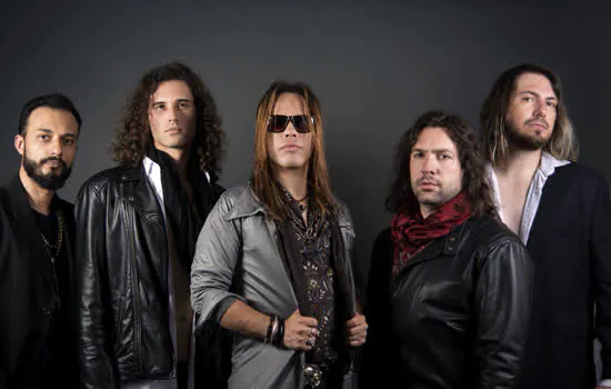 Atrium Shopping traz show cover do Aerosmith