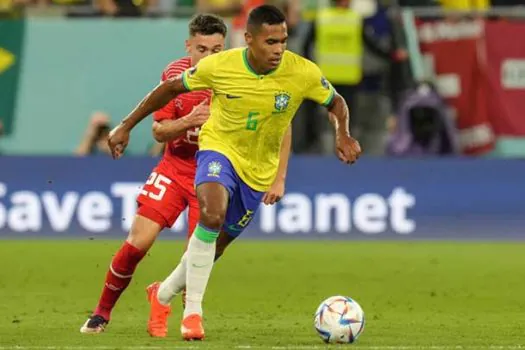 Alex Sandro está fora do jogo contra Camarões