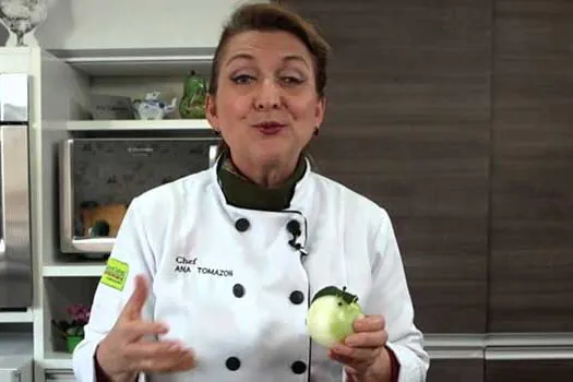 Chef Dra. Ana Tomazoni ministra aula na Noite da Xepa