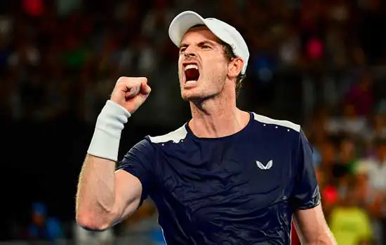 Murray vence argentino de virada e avança na estreia em Xangai