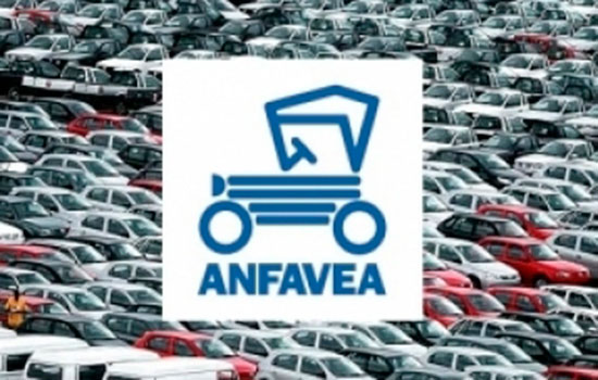 Anfavea: carro mexicano pode levar vantagem sobre produção nacional