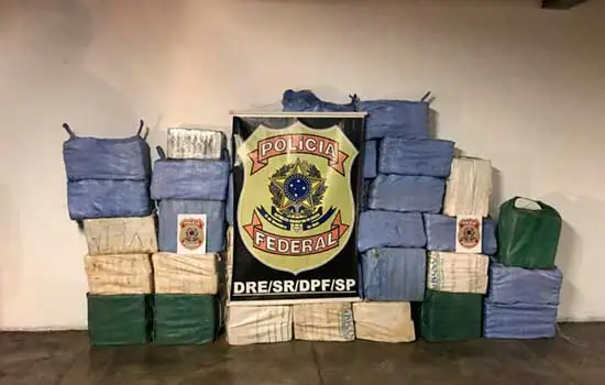 Polícia Federal prende três por tráfico de 970 quilos de cocaína