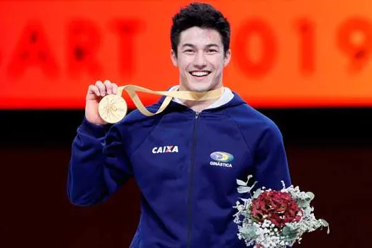 Arthur Nory escreve seu nome na ginástica brasileira com ouro em Stuttgart