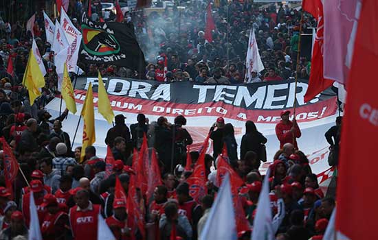 País tem 1º protesto nacional anti-Temer