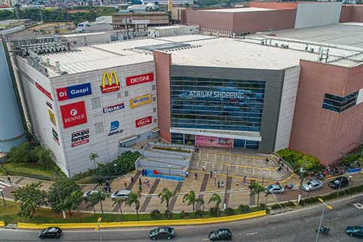 Atrium Shopping faz saldão de Natal com promoções e roleta de prêmios