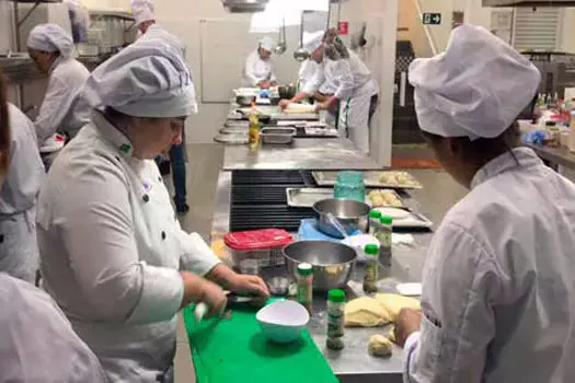 Prefeitura de SP oferece vagas em cursos gratuitos na área de gastronomia