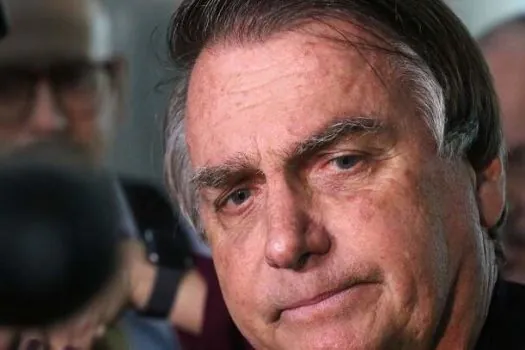 TSE multa Bolsonaro por propaganda irregular nas eleições de 2022