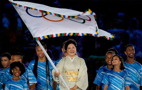 Bandeira olímpica chega ao Japão para os Jogos de 2020