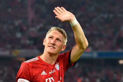 Aos 35 anos, Schweinsteiger anuncia aposentadoria do futebol