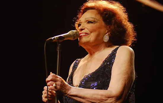 Morreu a atriz e cantora Bibi Ferreira aos 96 anos_x000D_