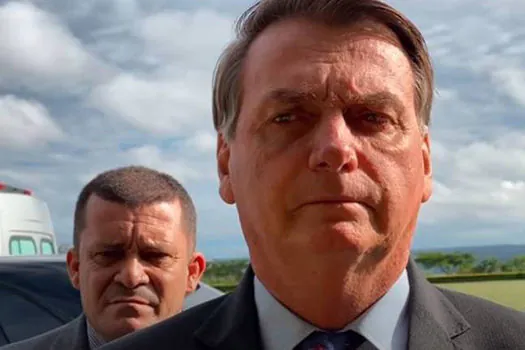 Bolsonaro acusa Barroso de ‘militância política’ e ‘politicalha’ por CPI da Covid