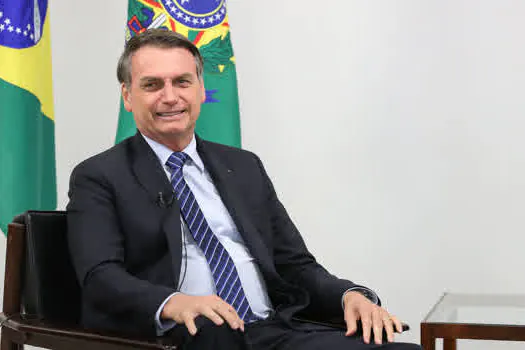 ‘Certas coisas eu não peço, mando’, diz Bolsonaro sobre exoneração de diretor do Inpe