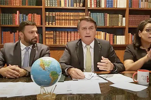 Eleições 2022: Bolsonaro diz estar conversando com diversos partidos