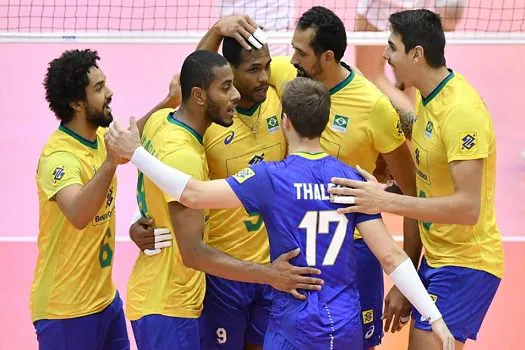 Brasil enfrenta Polônia em busca de vaga na final do Mundial de Vôlei