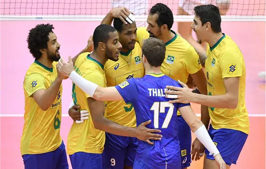 Brasil enfrenta Polônia em busca de vaga na final do Mundial de Vôlei