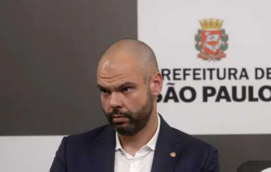 Bruno Covas é submetido à primeira sessão de quimioterapia