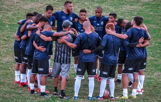 Cachorrão enfrenta Monte Azul para retomar caminho da vitória