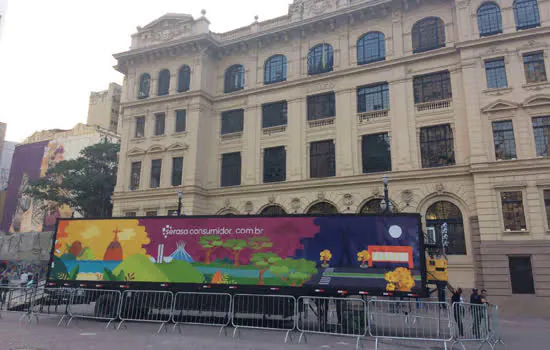 Caminhão itinerante da Serasa chega a Diadema