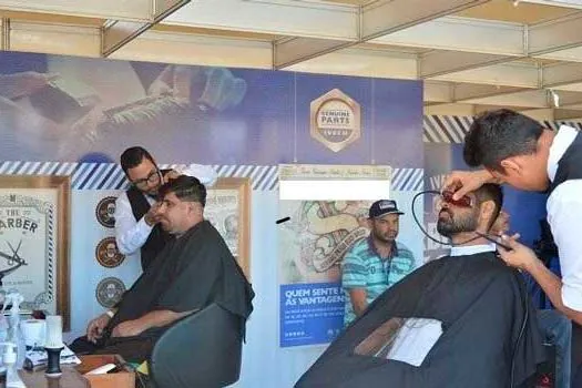 Pós-venda IVECO oferece serviços de barbearia ao público da 21ª Feira dos Cegonheiros