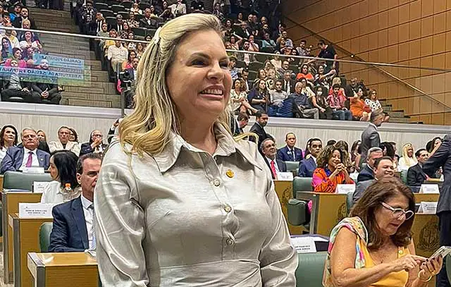 Carla Morando toma posse para segundo mandato como Deputada Estadual