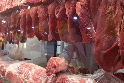 Carnes podem continuar subindo até fim de janeiro ou início de fevereiro, diz FGV