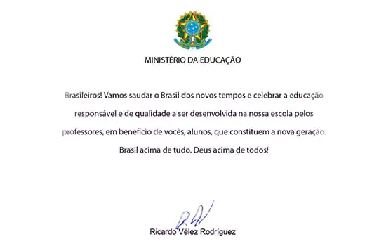 MEC manda email para escolas pedindo que cantem o hino e leiam slogan da campanha