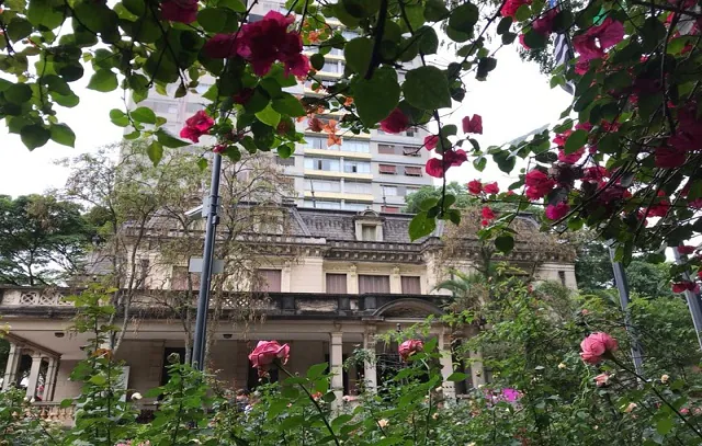 Casa das Rosas abre inscrições para o Curso Livre de Preparação de Escritores