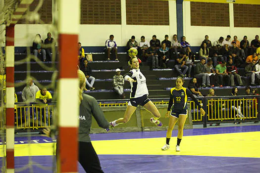 Handebol Feminino da Metodista joga hoje no Baetão