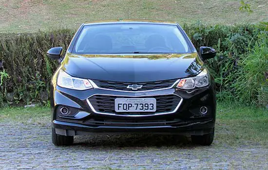 Chevrolet Cruze Sport6 Black Bow Tie – Máscara negra