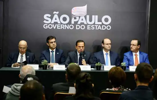 Governo SP apresenta reestruturação de carreira de professor com salário inicial de R$4mil