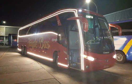 Ônibus da Viação Cometa se transforma em Jingle Bus