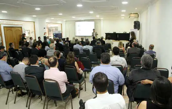 Evento debate impacto das reformas na economia do Grande ABC