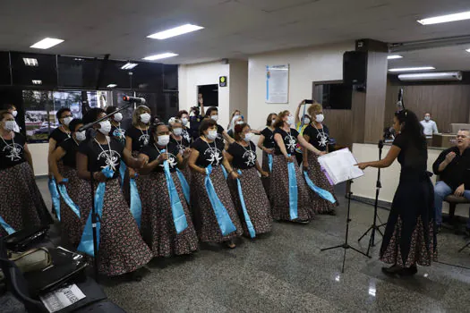 Mulheres em Movimento vai virar programa municipal com base em lei