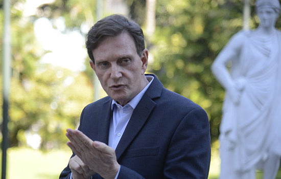 Crivella anuncia que manterá medidas de isolamento social no Rio