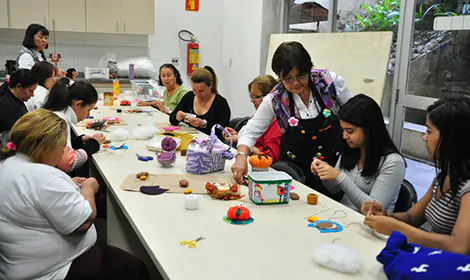 Cursos gratuitos de artesanato em Diadema