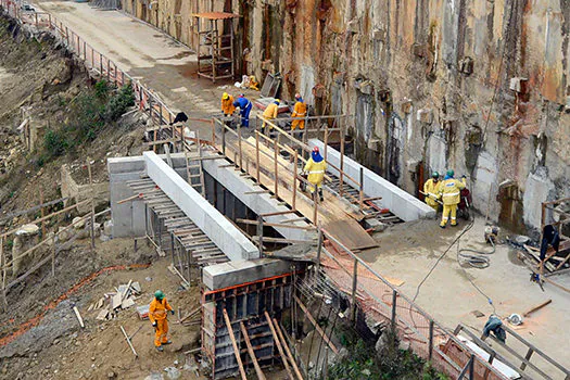 Prefeitura inicia nova etapa do programa de combate às enchentes