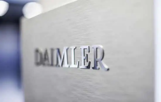 Daimler planeja separação em duas empresas