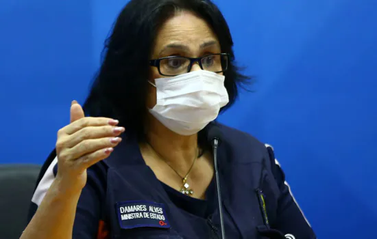 Sem Censura desta segunda (31) recebe a ministra Damares Alves