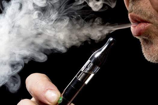 Cigarros eletrônicos podem causar câncer e mutação genética